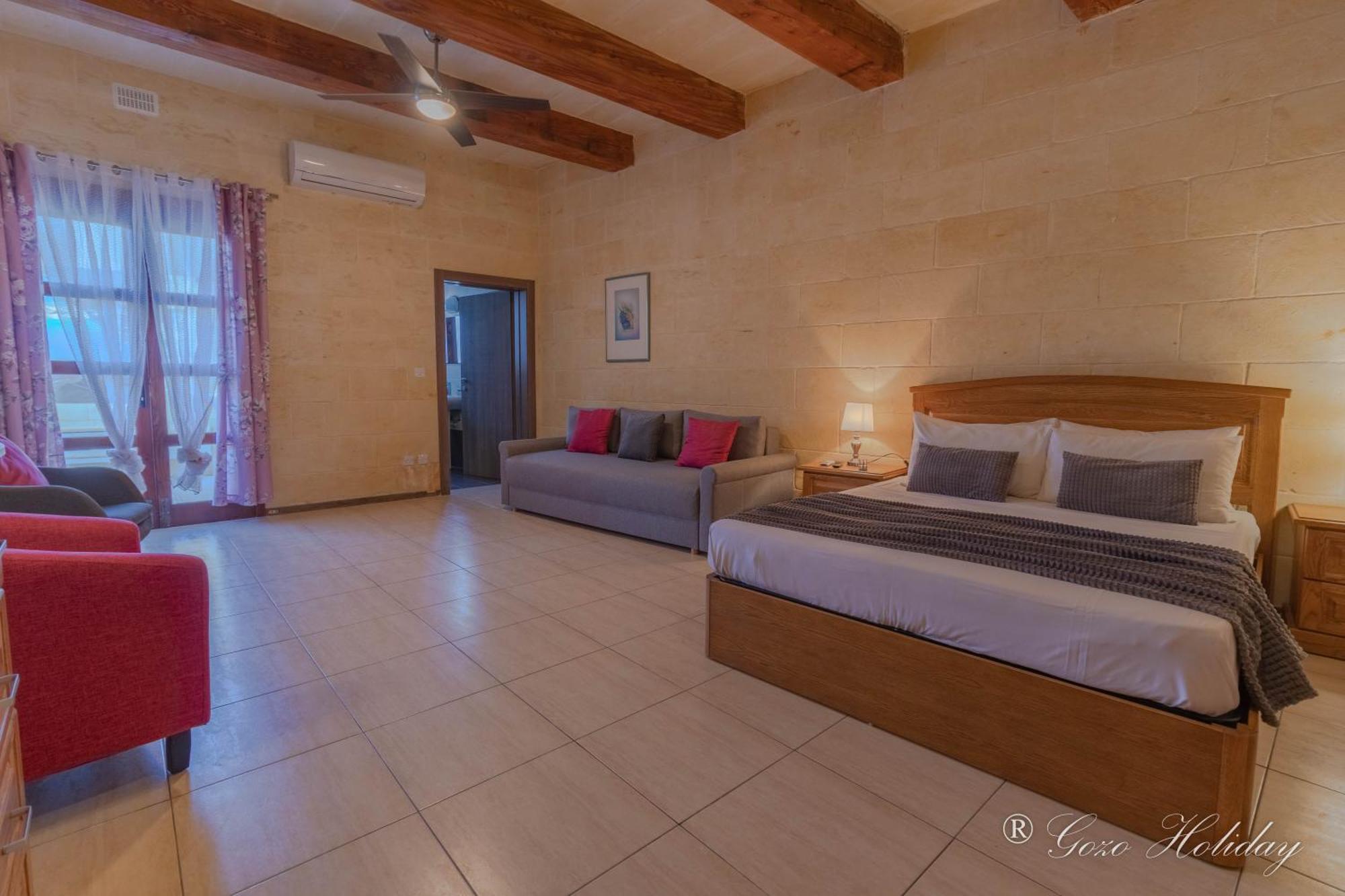 Vila Hollies Qala Exteriér fotografie